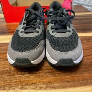 NIB Nike Air Max SYSTM sneakers men’s size 9.5 DM9537 002 dark Smoke grey white
